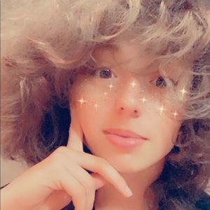 Meet your Posher, Khya